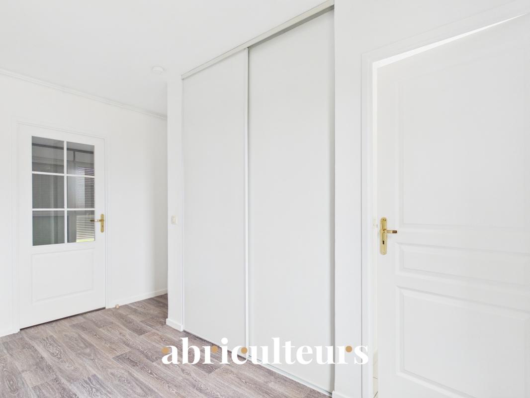 Appartement T3 Lumineux de 73 m² avec Vue sur bassin et Pigeonnier – Calme & Charme - Résidence de standing à Survilliers - Photo 4