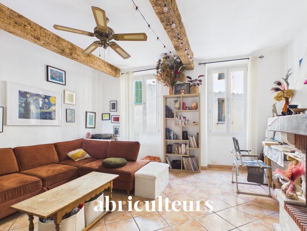 CHARMANT 3 PIÈCES DE 65 m² – LUMINEUX – CŒUR DE VILLAGE – CALLIAN - Photo 2