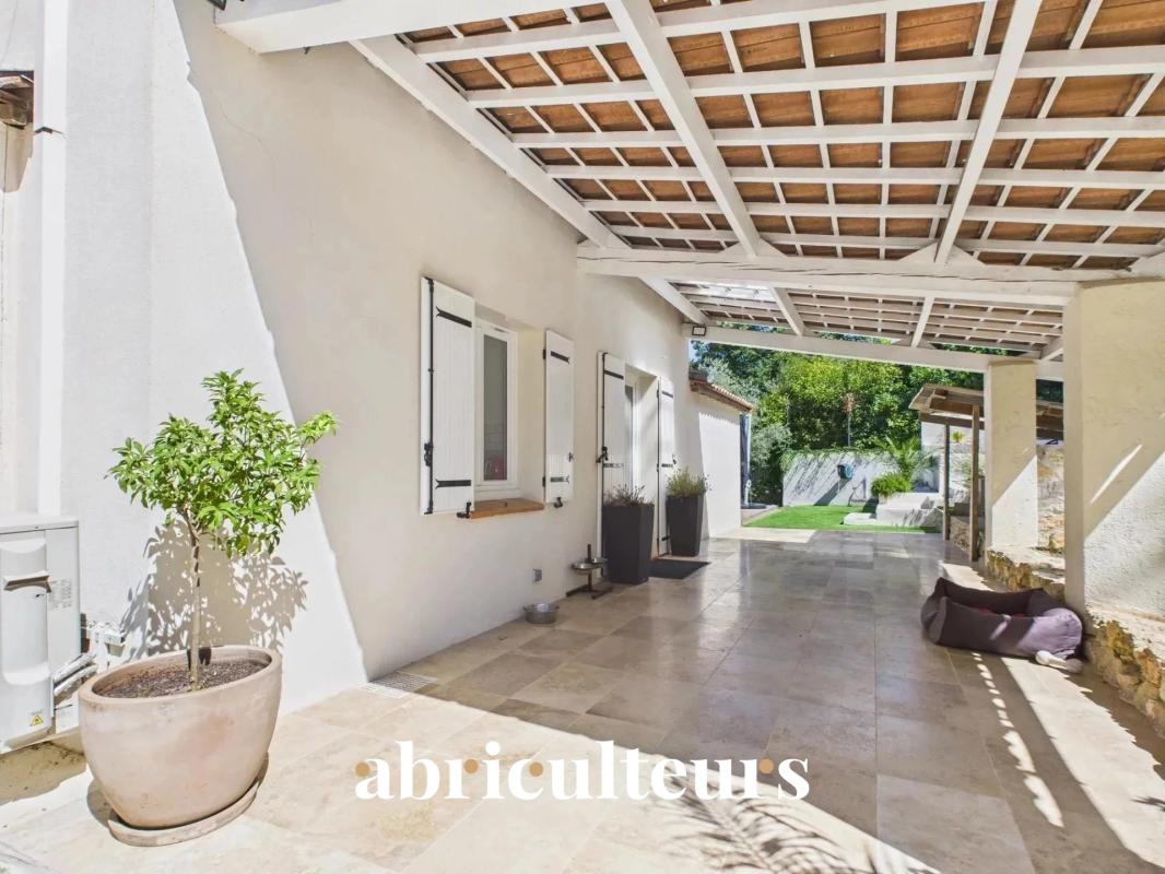 Villa rénovée de 150 m² – 4 chambres – Terrain paysager 1413 m² avec piscine – Callian - Photo 3