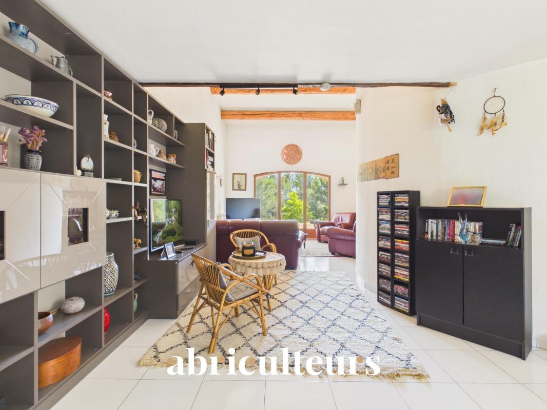 Propriété de 308 m² sur 1 hectare — 8 pièces — Lambesc (13410) - Photo 5