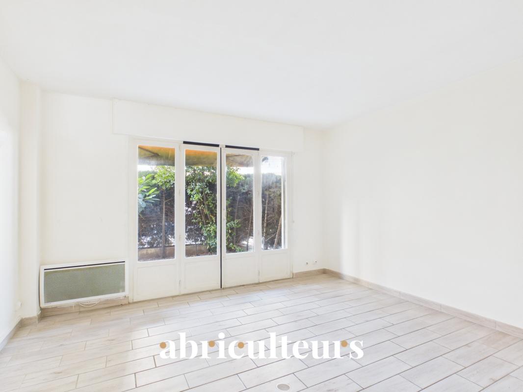 Agréable 2 pièces de 42 m² en rez-de-jardin avec terrasse et cave – Le Cannet - Photo 5
