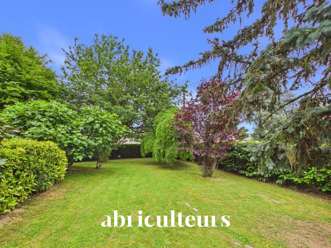 Superbe Propriété Familiale de charme de 310 m² avec piscine et magnifique jardin arboré – Yerres (91) - Photo 3