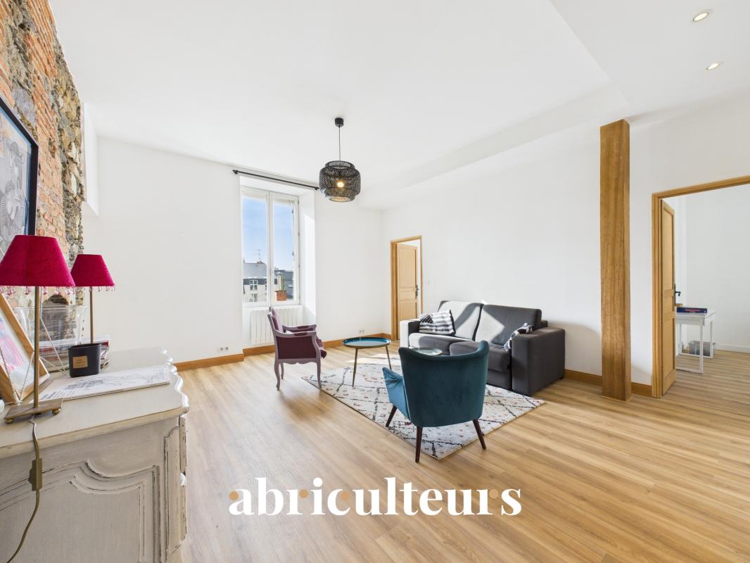 Bel appartement de 94m2 — Traversant et lumineux - DPE C - 3 Chambres spacieuses  - Cave et Grenier - Nantes - Proche rue de la bastille - Photo 3