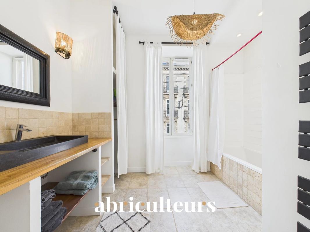 Bel appartement de 94m2 — Traversant et lumineux - DPE C - 3 Chambres spacieuses  - Cave et Grenier - Nantes - Proche rue de la bastille - Photo 5