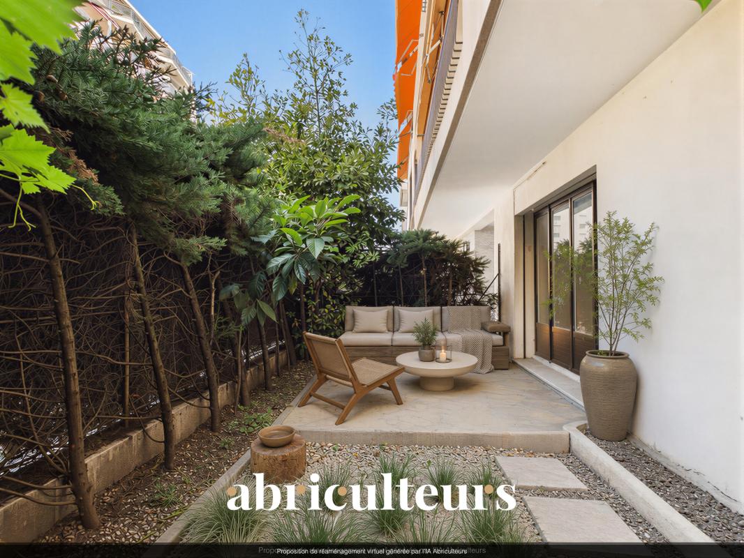 Agréable 2 pièces de 42 m² en rez-de-jardin avec terrasse et cave – Le Cannet