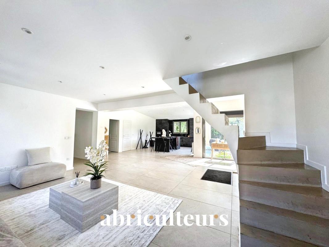 Maison familiale indépendante de 116 m² – 5 pièces – en vente à Plessis-Bouchard (95130)