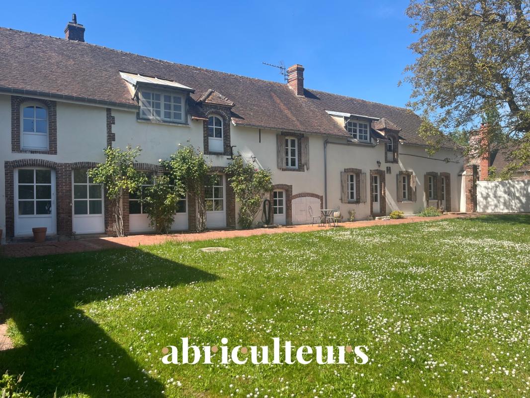 Maison prestigieuse de 409 m² du XIXe Rénovée à vendre à Croisilles (28210)