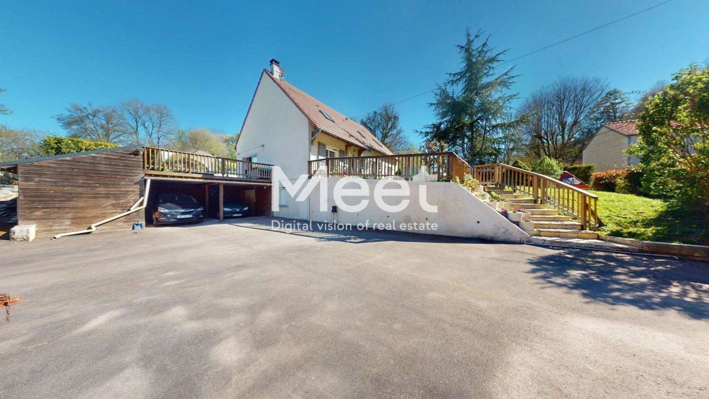 MAISON - 11 PIECES - 8 CHAMBRES - JACUZZI