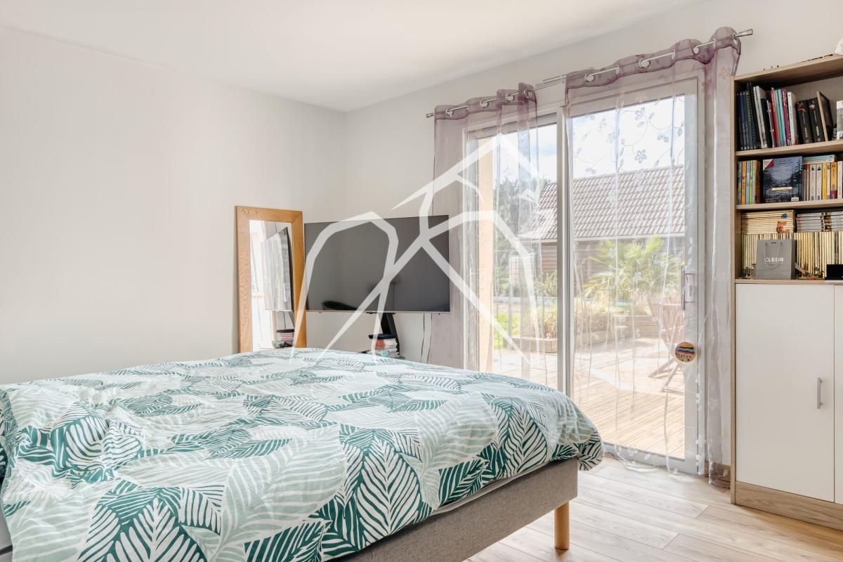 Maison semi plain-pied 7 pièces | 169 m² | Avec jardin, terrasse et garage | SAINT PIERRE DE VARENGEVILLE 76480