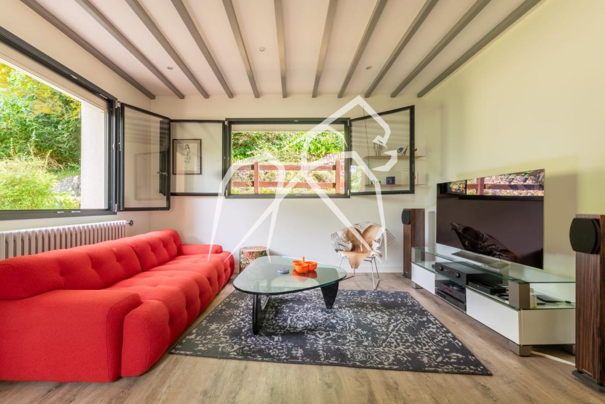 MAISON VIVABLE DE PLAIN-PIED | FORET AVEC POTENTIEL | AU CALME