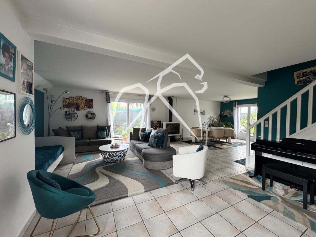 MAISON FAMILIALE | 5 CHAMBRES | 159 m² | SOUS-SOL COMPLET I LE MESNIL-ESNARD