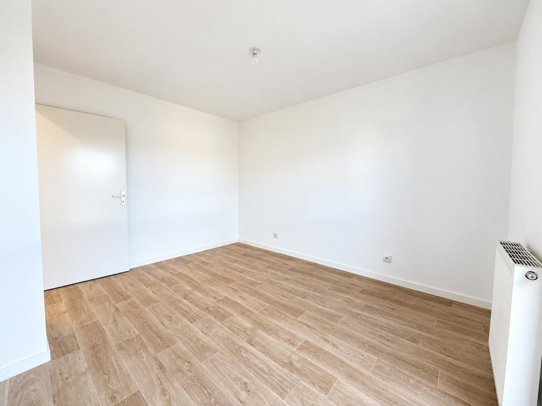 Grand T3 balcon - 2 parkings