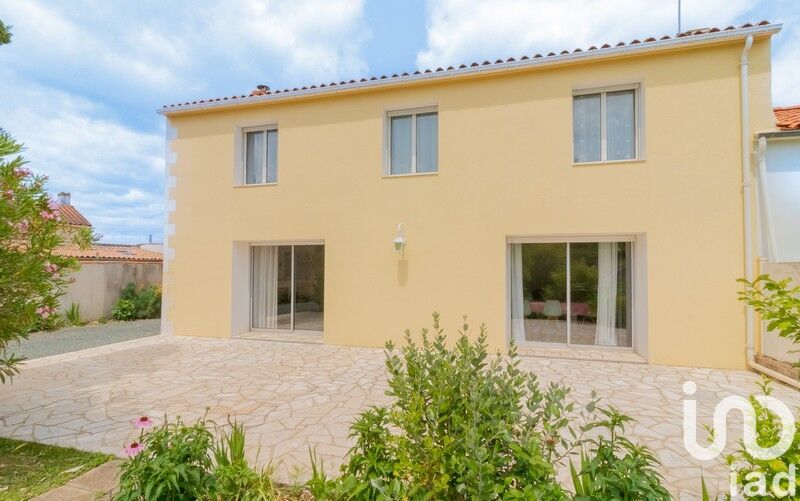 Maison 8 Pièce(s) Nalliers