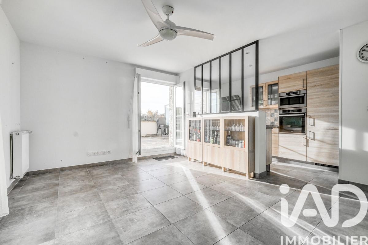 Appartement 3 Pièce(s) Villeneuve-Saint-Denis