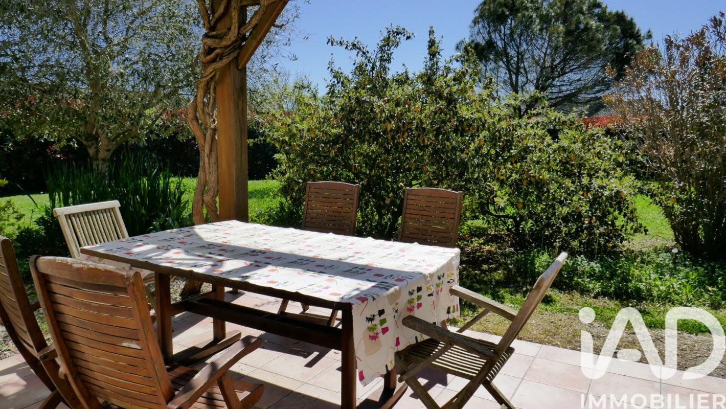 Maison traditionnelle 4 Pièce(s) Saint-Sulpice-la-Pointe