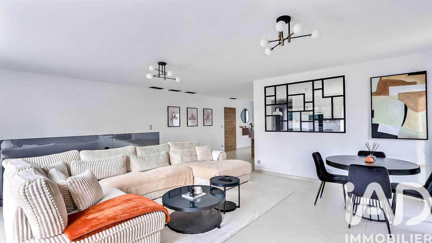 Maison 5 Pièce(s) Boucoiran-et-Nozières