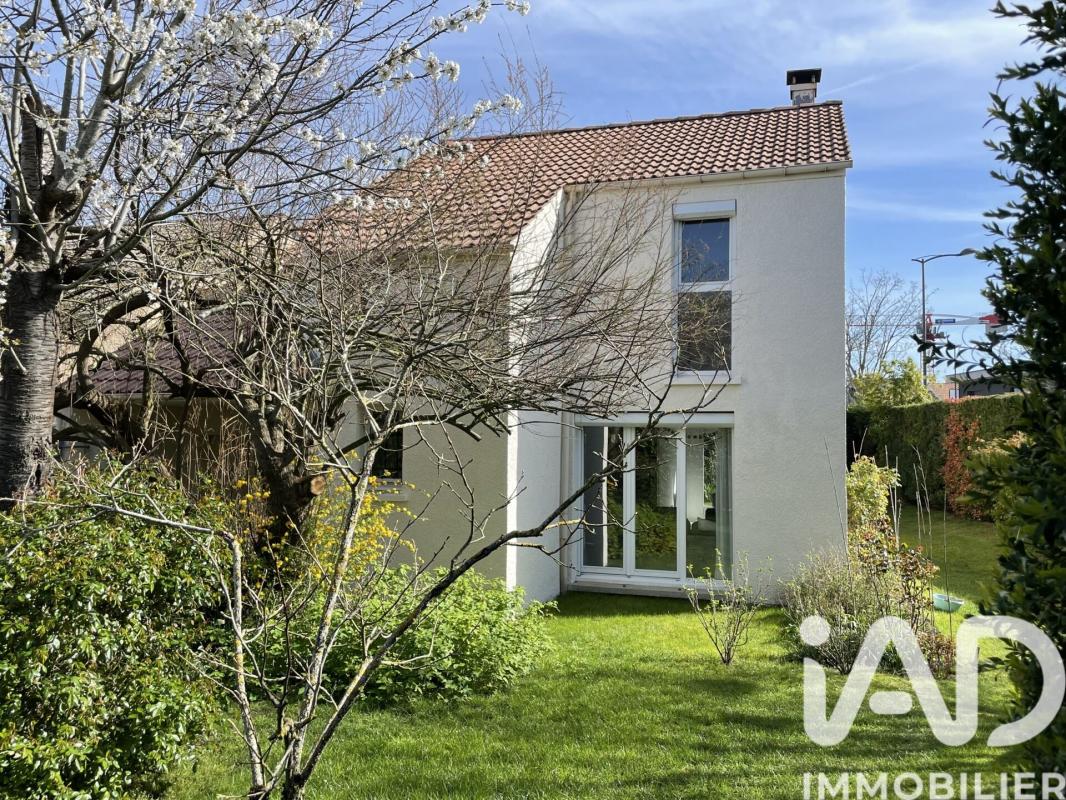 Maison 6 Pièce(s) Chatou