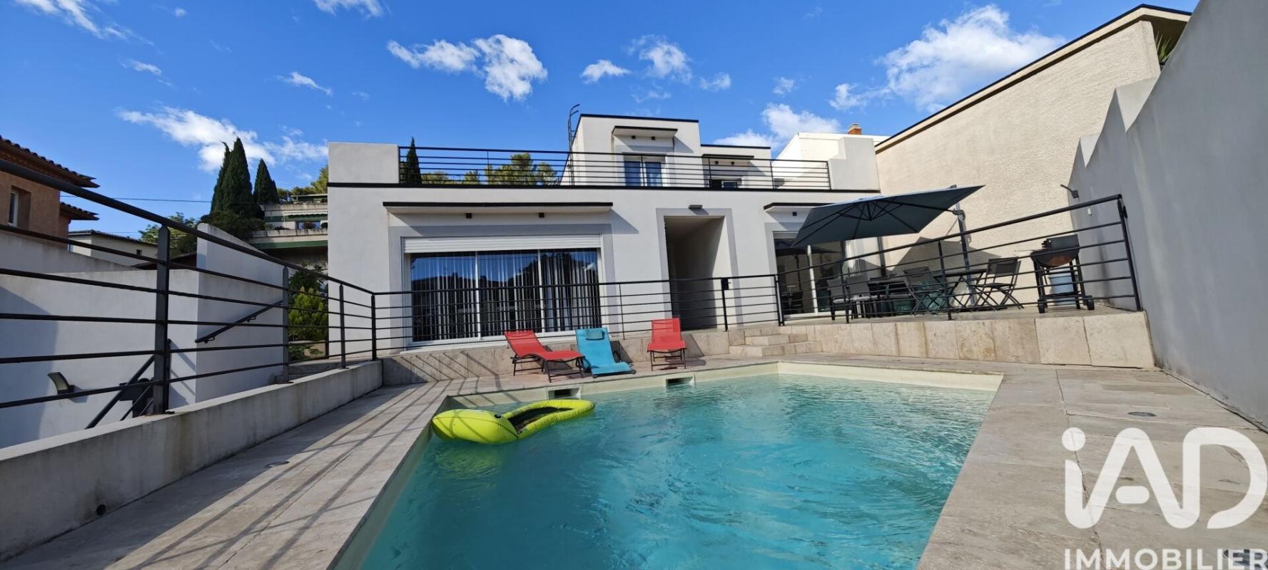 Maison 5 Pièce(s) Nîmes