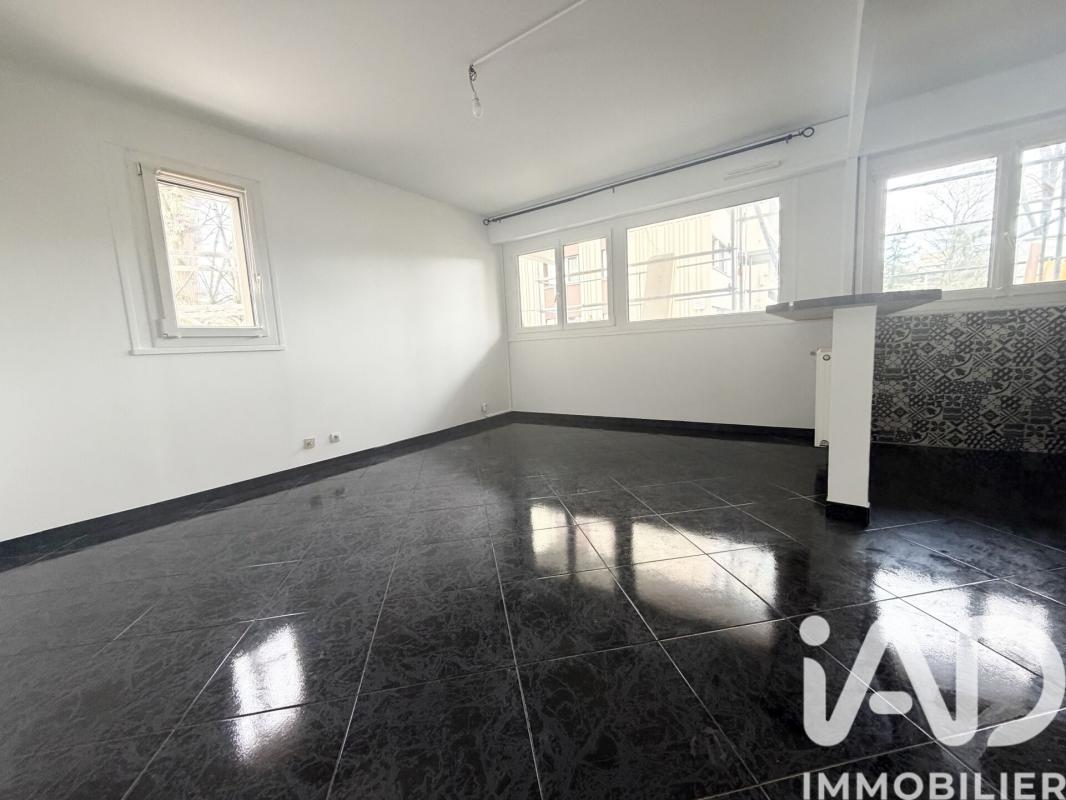 Appartement 2 Pièce(s) Évry-Courcouronnes