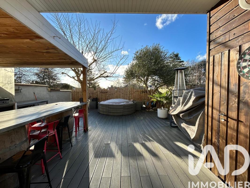 Maison traditionnelle 8 Pièce(s) Verrières-en-Anjou