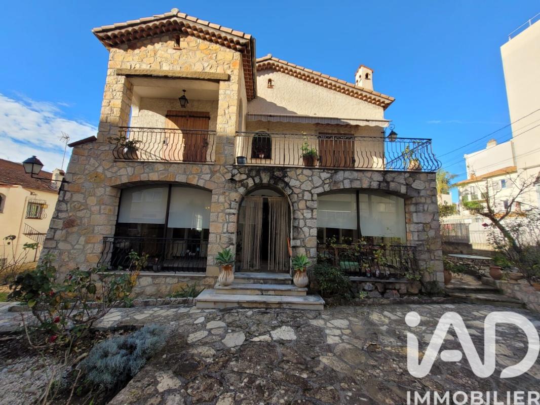 Maison traditionnelle 4 Pièce(s) Antibes