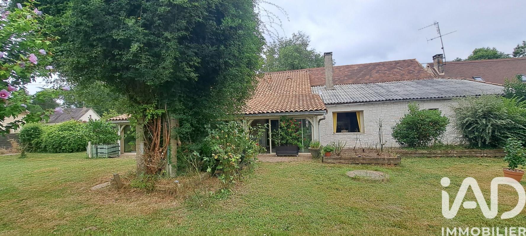 Maison 4 Pièce(s) Saint-Pierre-d'Eyraud