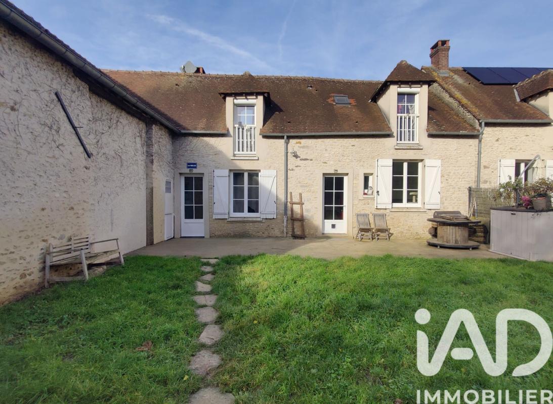 Maison 4 Pièce(s) Brières-les-Scellés