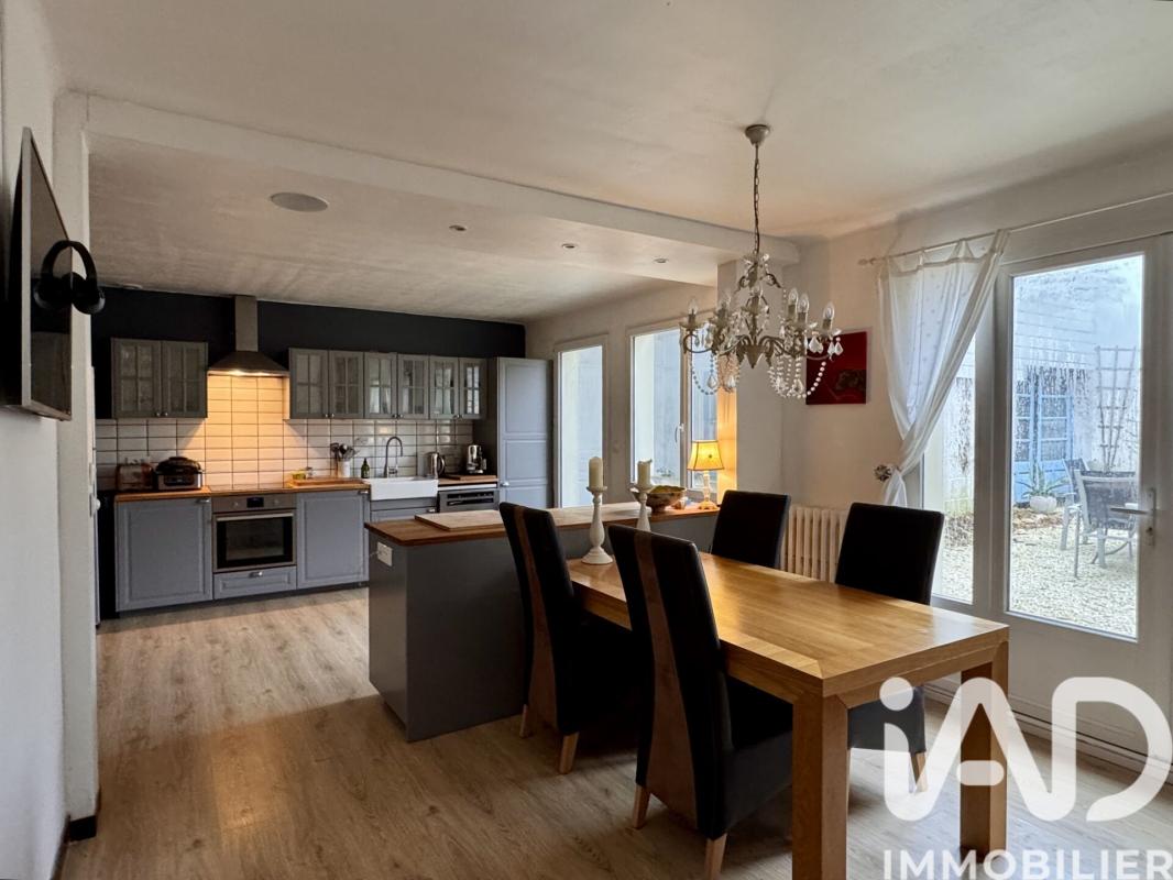 Maison de village 6 Pièce(s) La Chapelle-Thémer