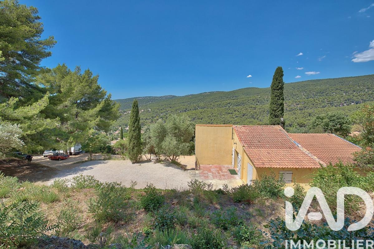 Propriété 6 Pièce(s) Ceyreste