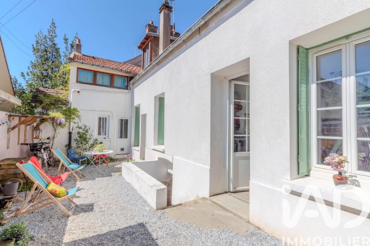 Maison de village 5 Pièce(s) Montigny-sur-Loing