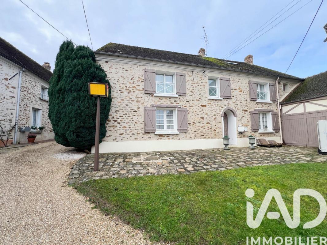 Maison longère 7 Pièce(s) Boissy-le-Châtel