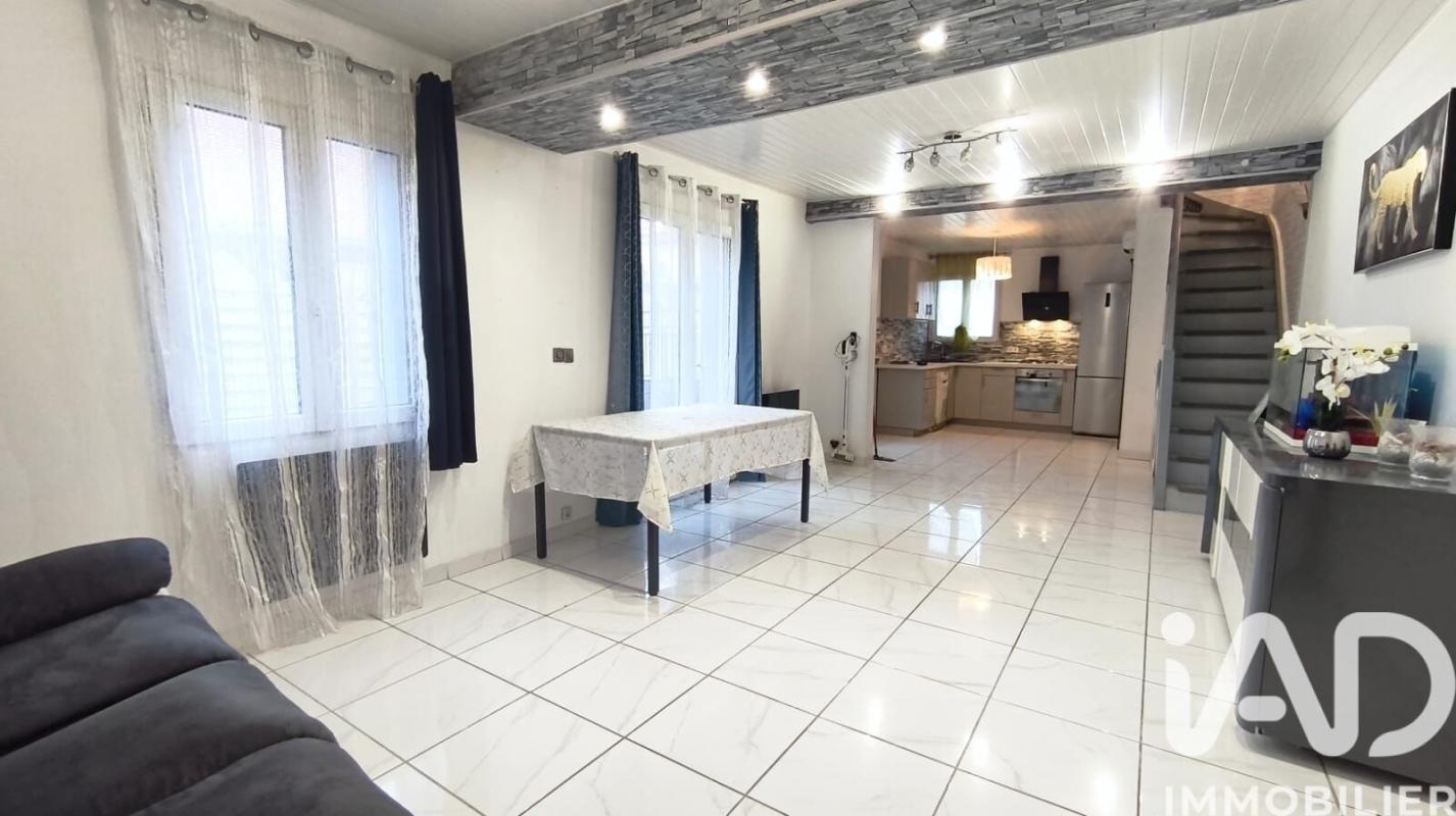 Maison de ville 3 Pièce(s) Sours