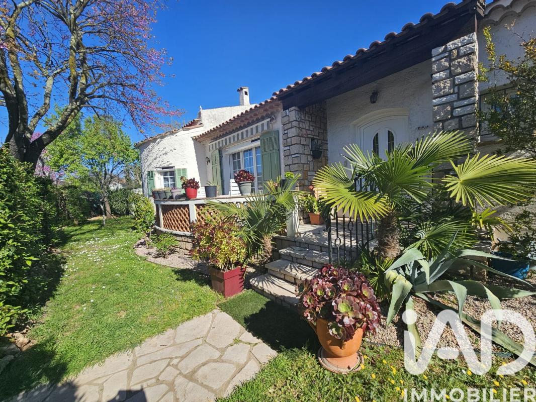 Maison traditionnelle 5 Pièce(s) Le Luc