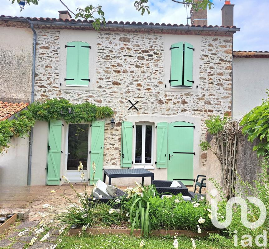 Maison de ville 7 Pièce(s) La Ferrière