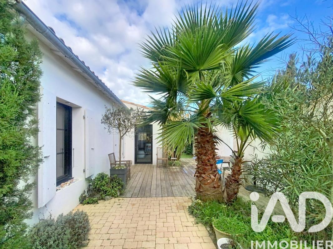 Maison de village 4 Pièce(s) Le Bois-Plage-en-Ré