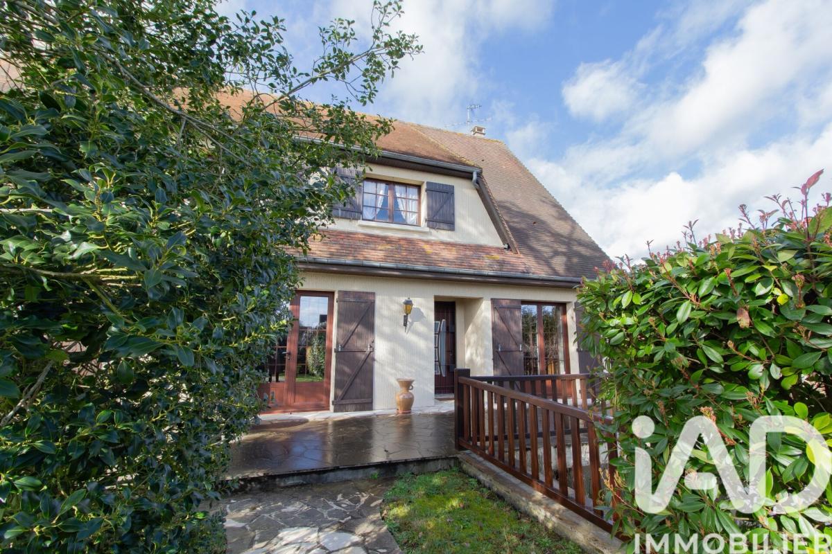 Maison 9 Pièce(s) La Genevraye