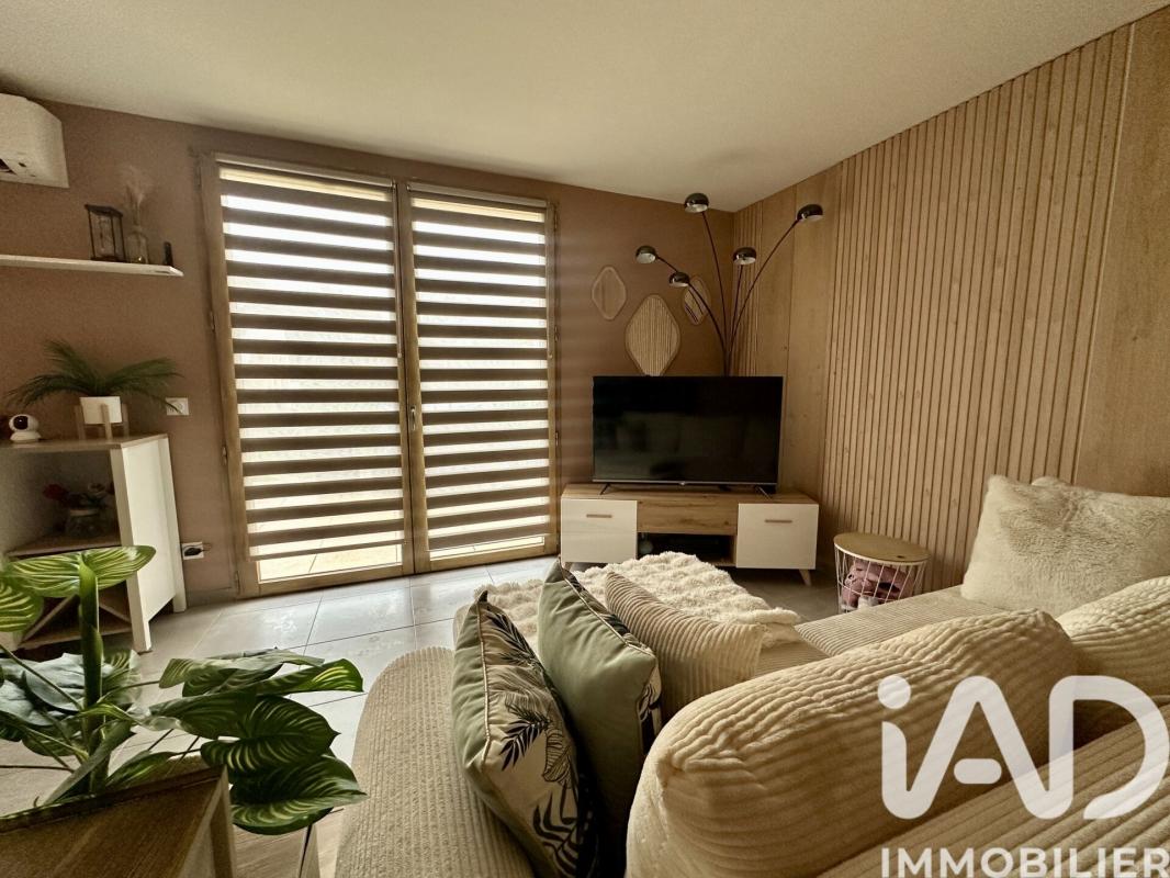 Appartement 3 Pièce(s) Châteauneuf-le-Rouge