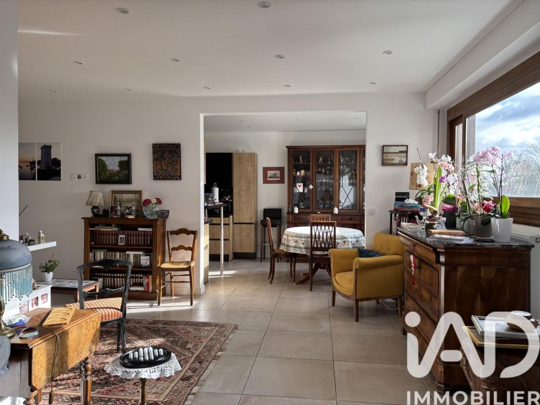 Appartement 5 Pièce(s) Poissy