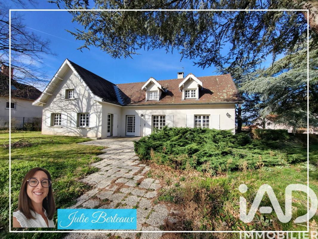 Maison 9 Pièce(s) Saint-Just-Saint-Rambert