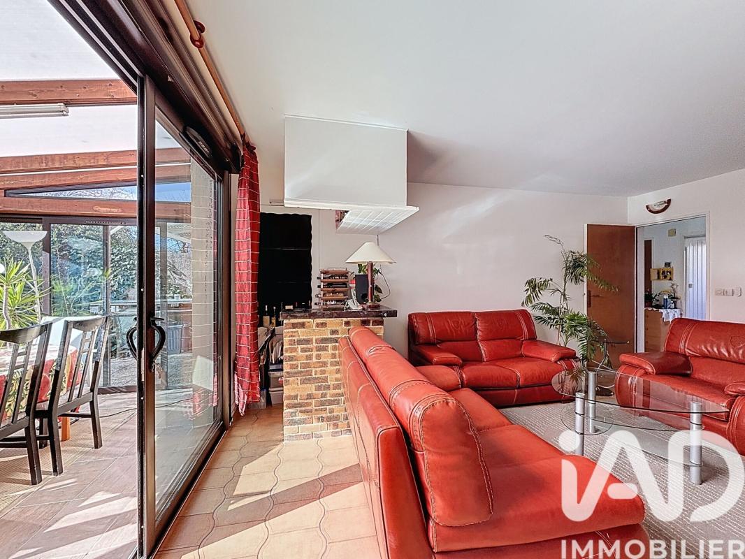 Maison 6 Pièce(s) Menucourt