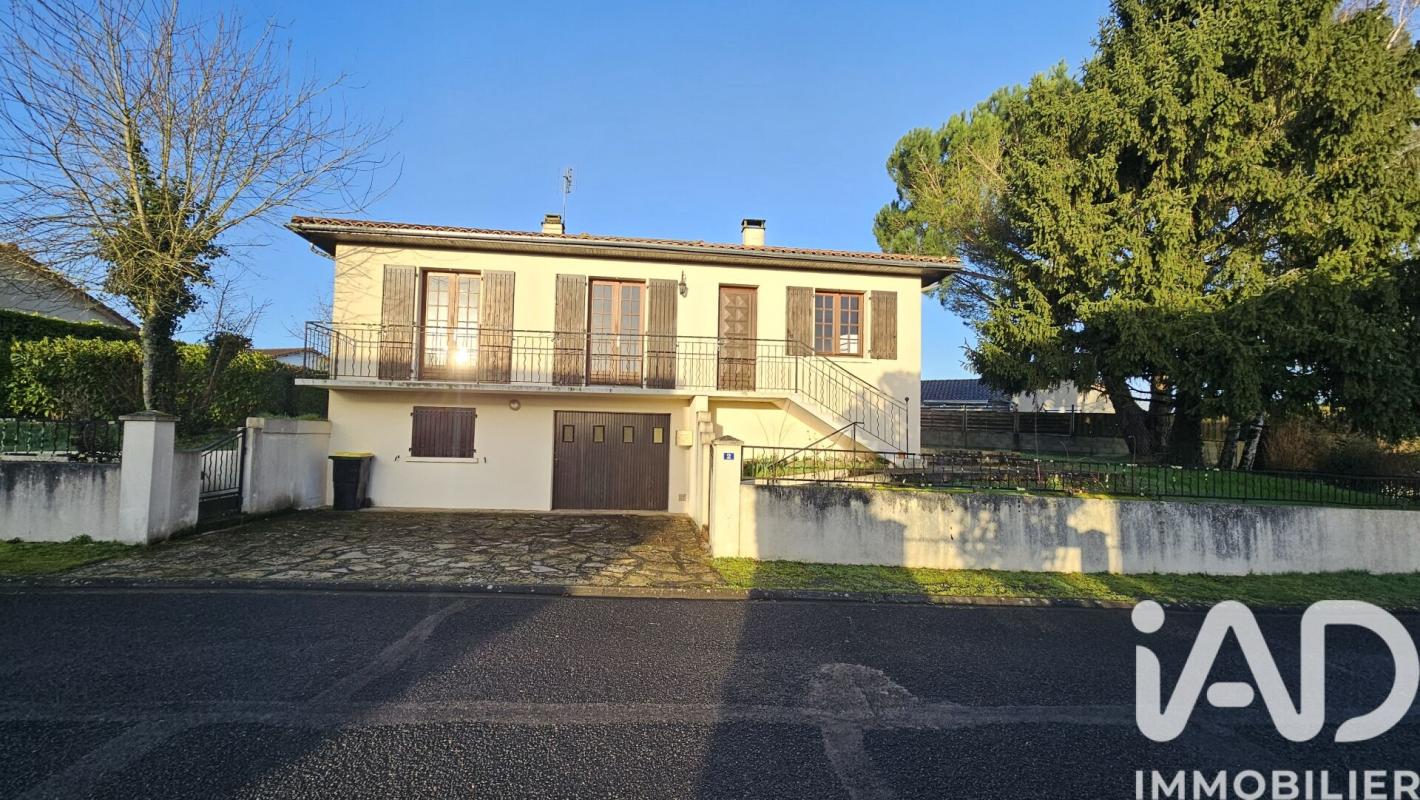 Maison 4 Pièce(s) Ruffec