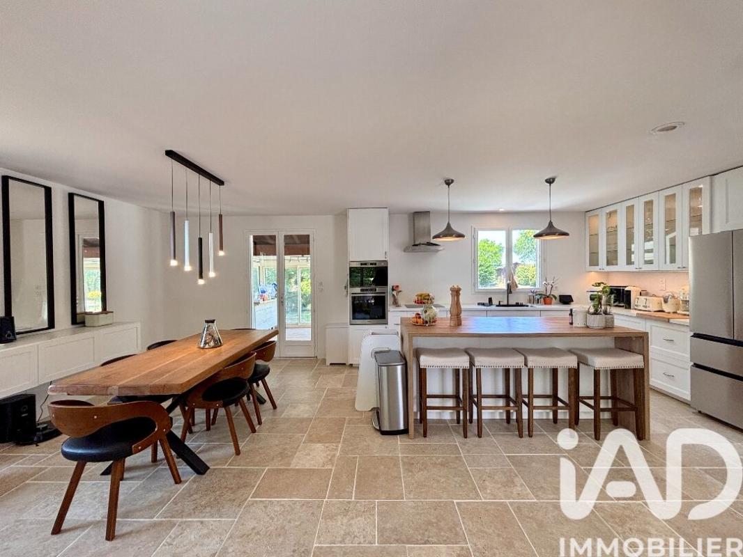 Maison 7 Pièce(s) Semussac