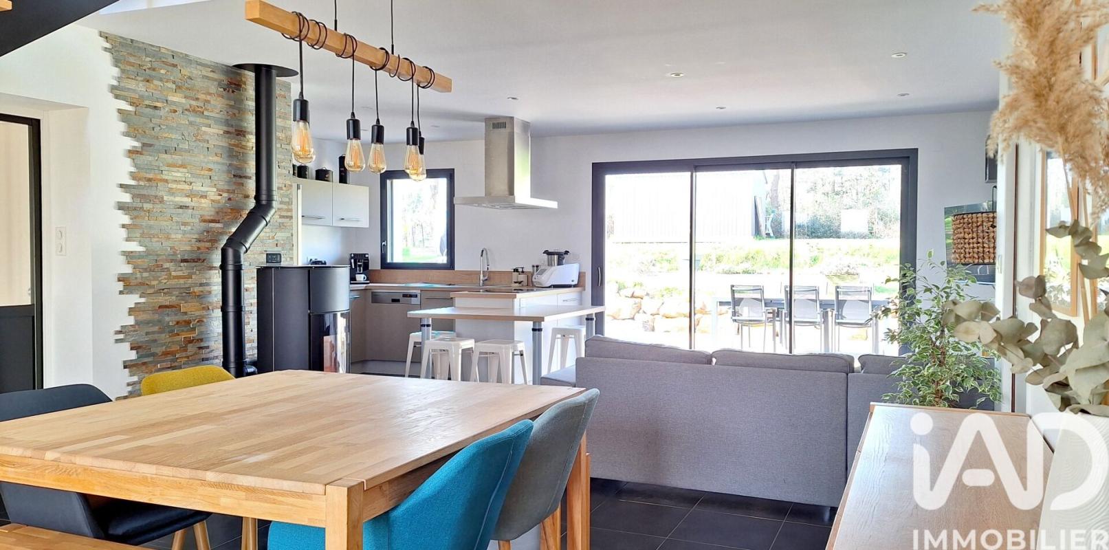 Maison 6 Pièce(s) Poiroux