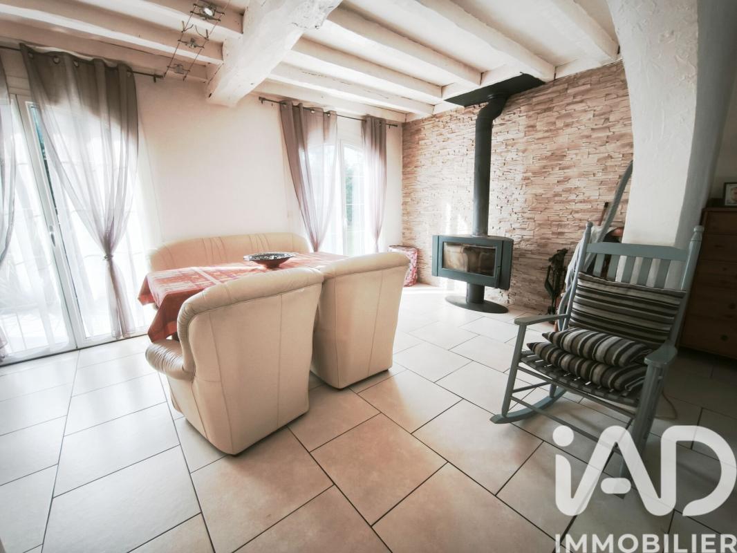 Maison 4 Pièce(s) Saint-Denis-de-Pile - Photo 2