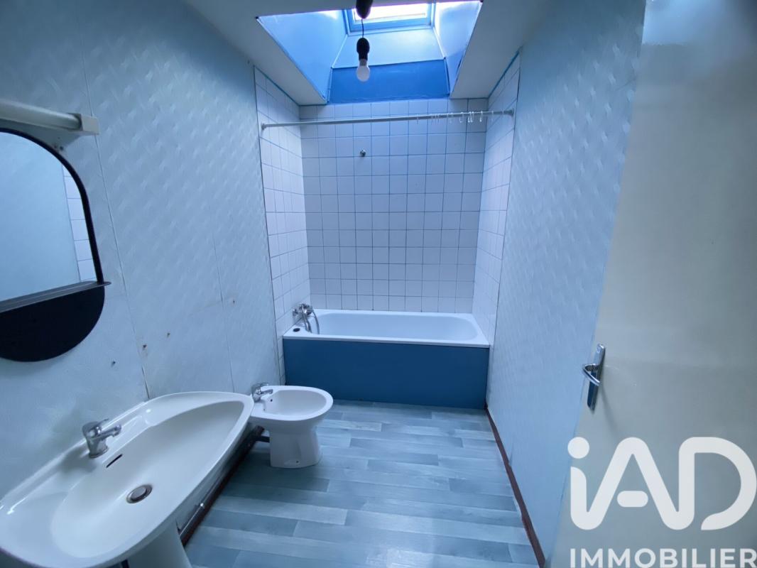 Maison 5 Pièce(s) Sainte-Suzanne-et-Chammes - Photo 12