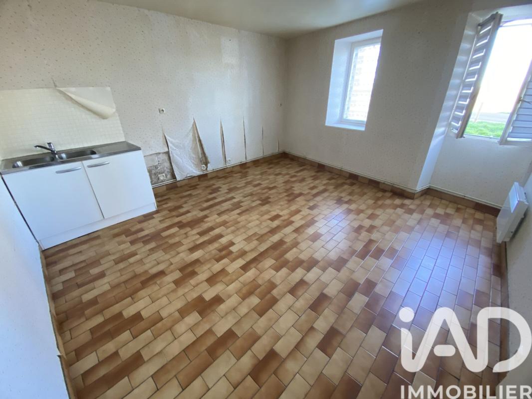 Maison 5 Pièce(s) Sainte-Suzanne-et-Chammes - Photo 3