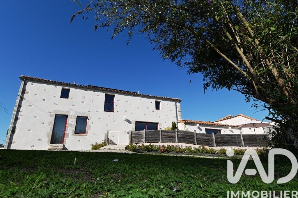 Maison en pierre 7 Pièce(s) Le Poiré-sur-Vie