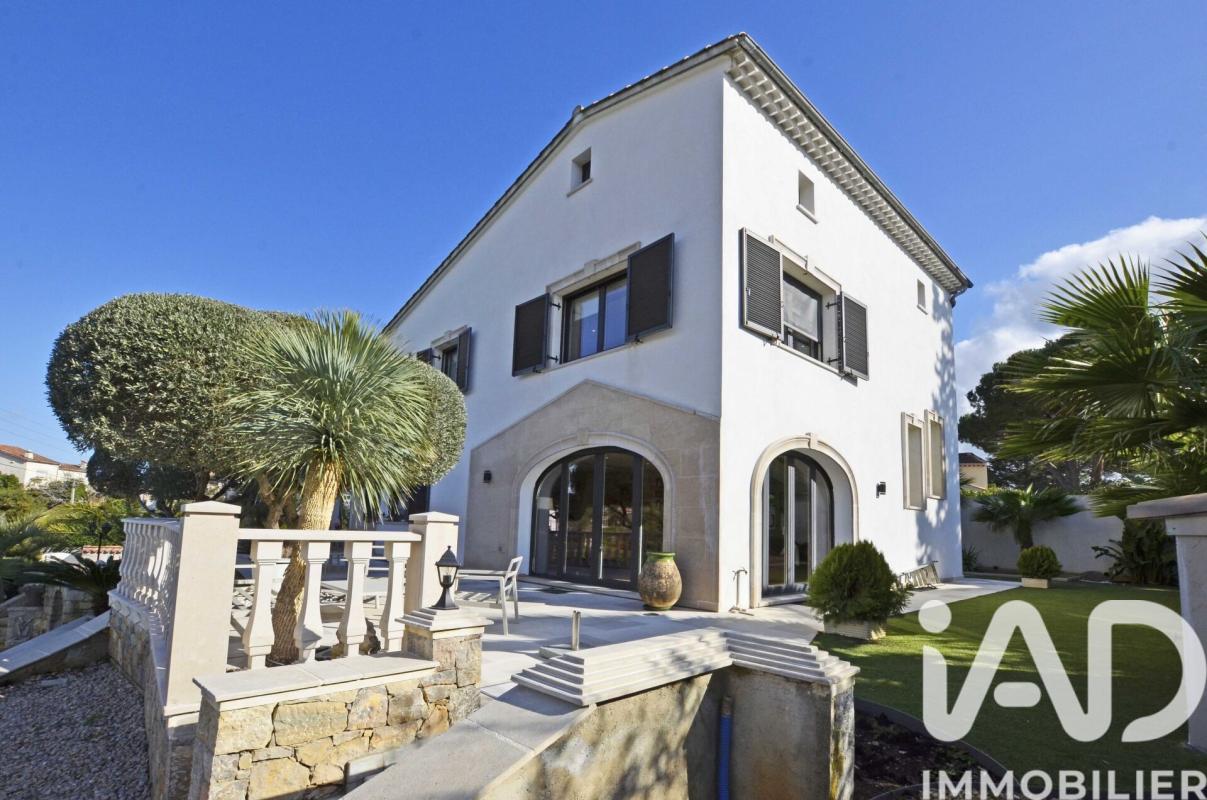 Maison d'architecte 7 Pièce(s) Mandelieu-la-Napoule