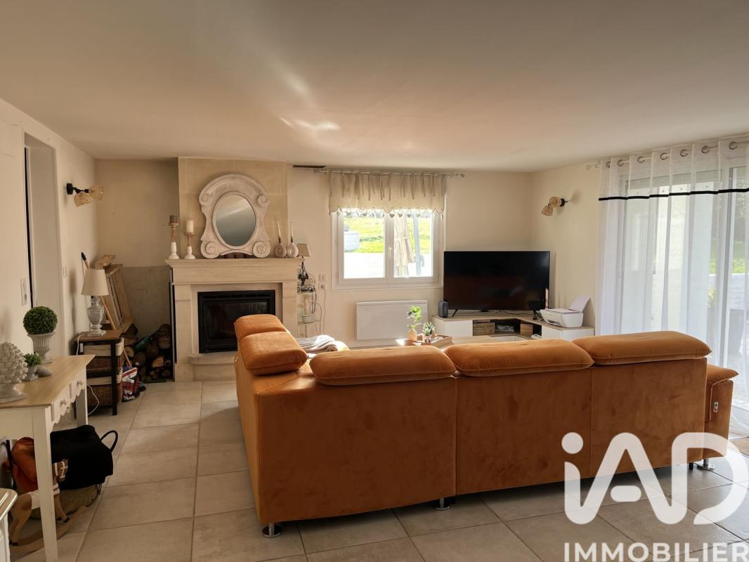 Maison 7 Pièce(s) Saint-Romain-de-Benet