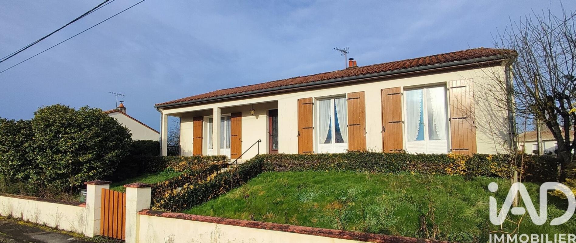 Maison de village 4 Pièce(s) Ménigoute